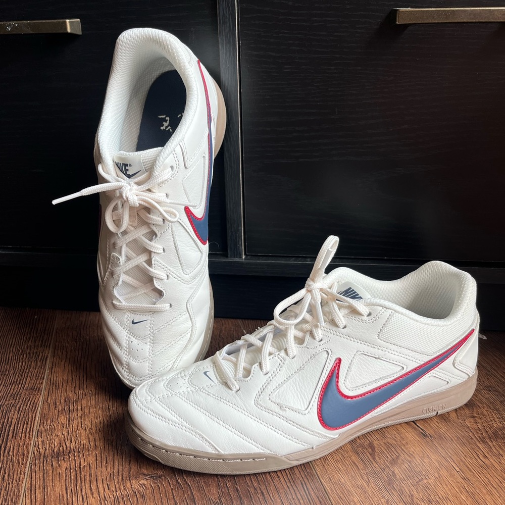 Nike Gato Shoes. Only worn a few times. Size 10.5